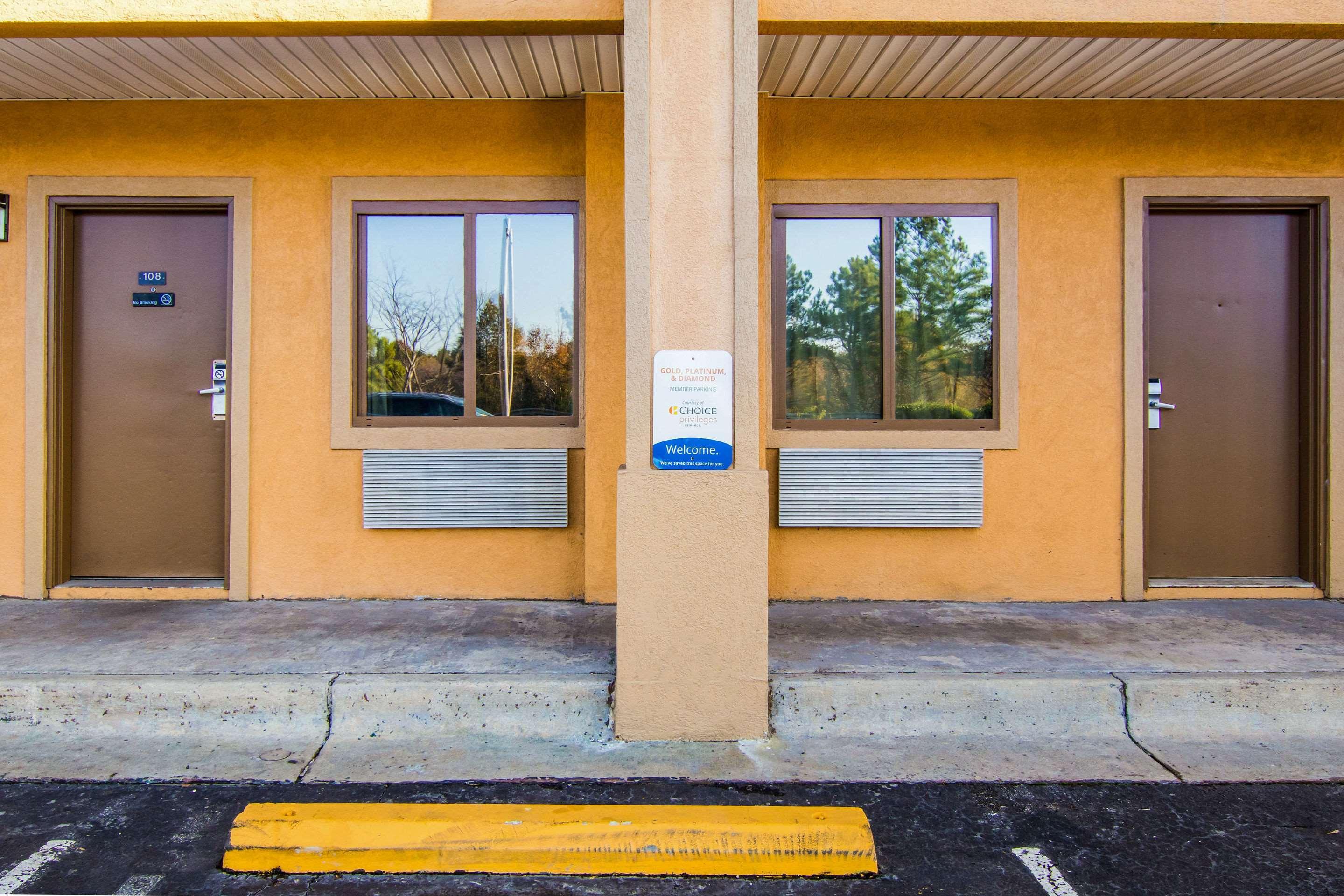 Econo Lodge Atlanta Airport East Forest Park Exterior photo