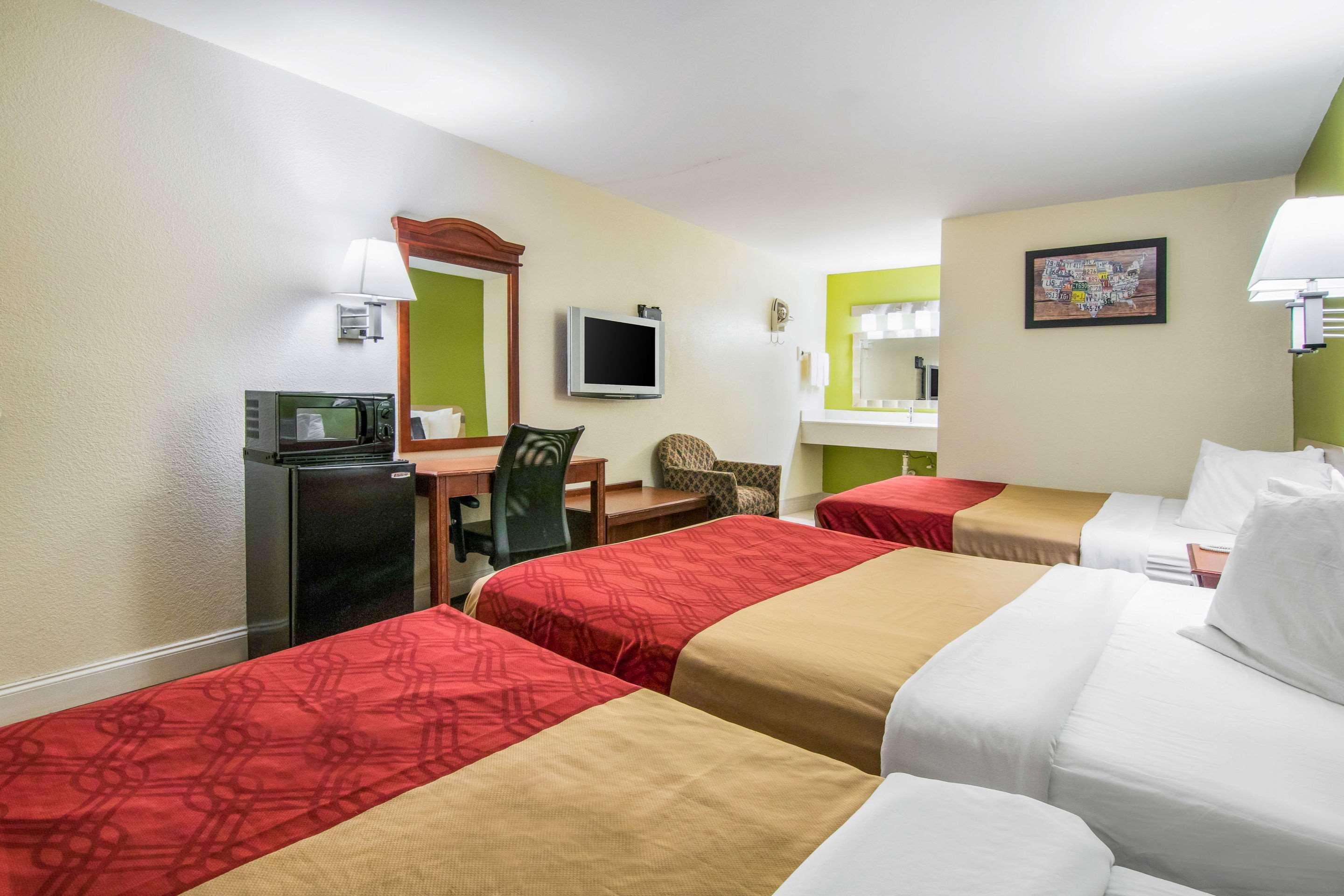 Econo Lodge Atlanta Airport East Forest Park Exterior photo